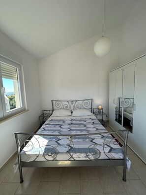 2 chambres, Wi-Fi gratuit, draps fournis