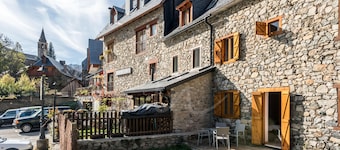 Casa Unhòla by SeaMount Rentals