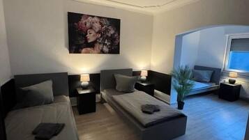 Apartment, 3 Bedrooms, Balcony