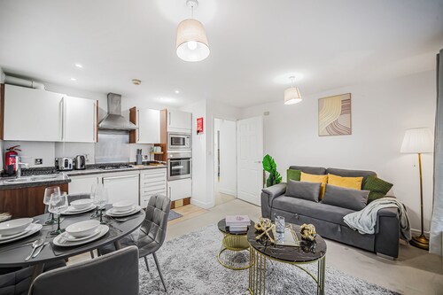 The Cosy Spot- Contractor Friendly- Free Parking