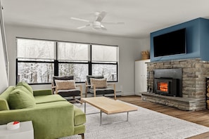 Unclassified image, 5 of 35, button