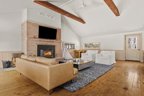 Unclassified image, 3 of 35, button