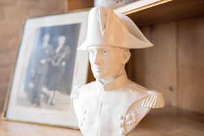 تفاصيل الفندق من الداخل