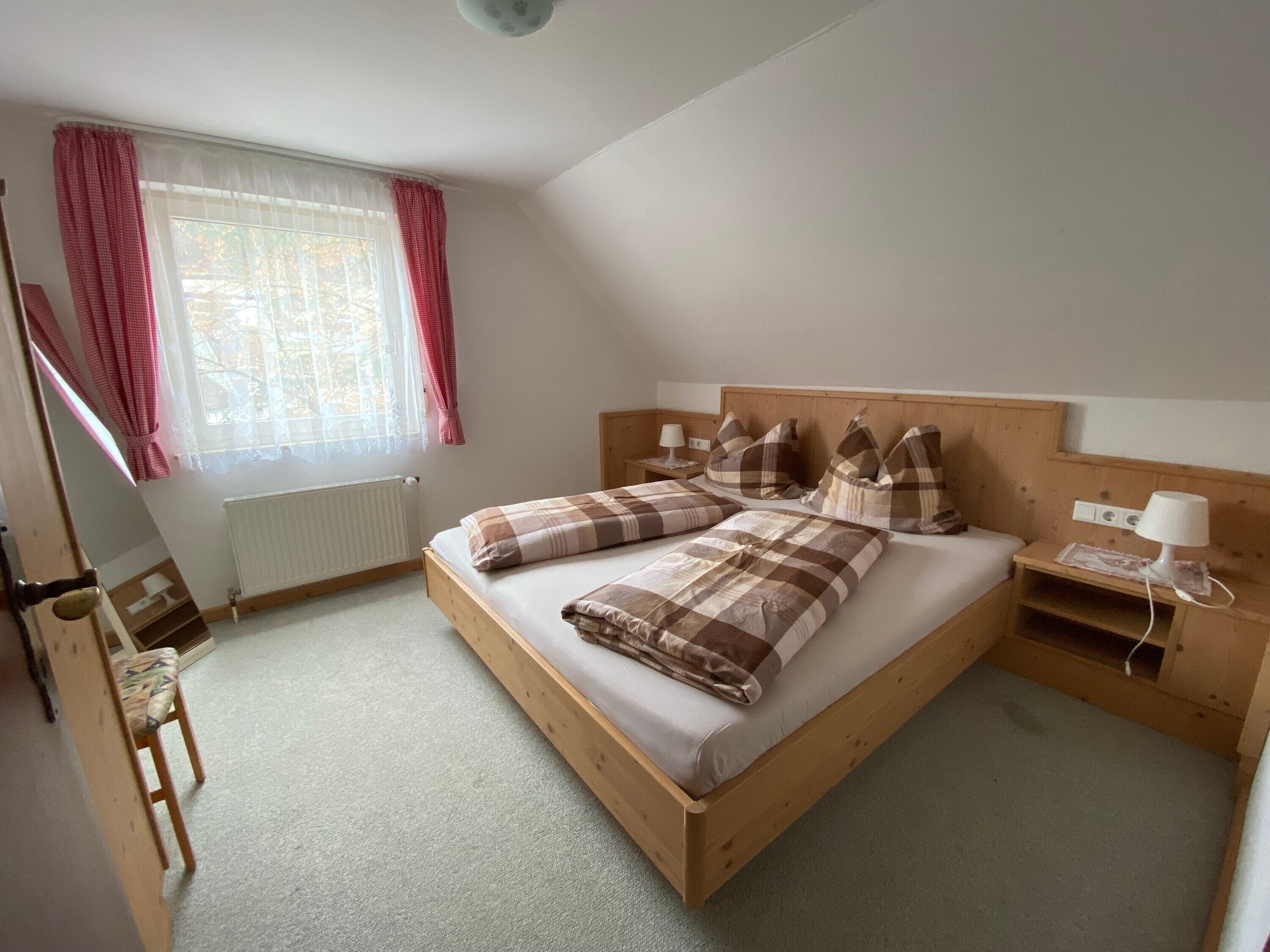 Bügeleisen/Bügelbrett, WLAN, Bettwäsche