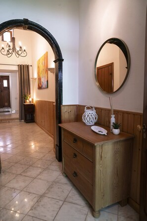 Interior - Portuguese Style House in the Heart of Portimão with Wi-Fi and Air Conditioning (Portimão)