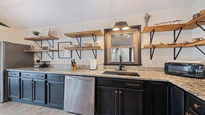 Micro-ondas, fogão, cooktop, lava-louças