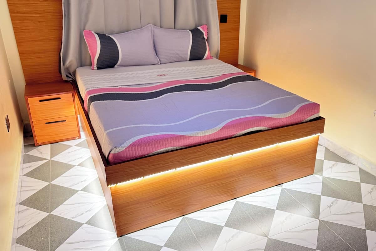 Standard Single Room, City View | WiFi (free)