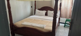 Pentagon Hotel