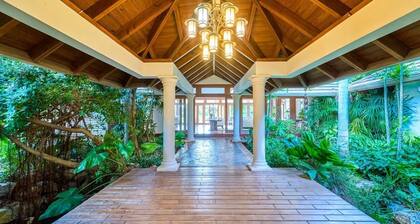 Elegant 5-Bedroom Residence in Casa de Campo Overlooking the Golf Course