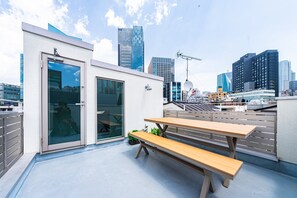 Unclassified image, 3 of 39, button - Roppongi 4 min Walk｜Private Luxury House for 6–8 Guests (港区)