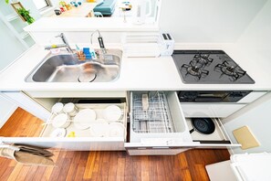 Unclassified image, 4 of 39, button - Roppongi 4 min Walk｜Private Luxury House for 6–8 Guests (港区)