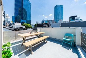 Unclassified image, 2 of 39, button - Roppongi 4 min Walk｜Private Luxury House for 6–8 Guests (港区)