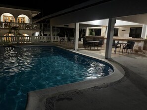 Outdoor pool - Dvilla resort (Negril)