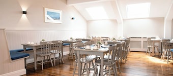 Hawthorn Lodge