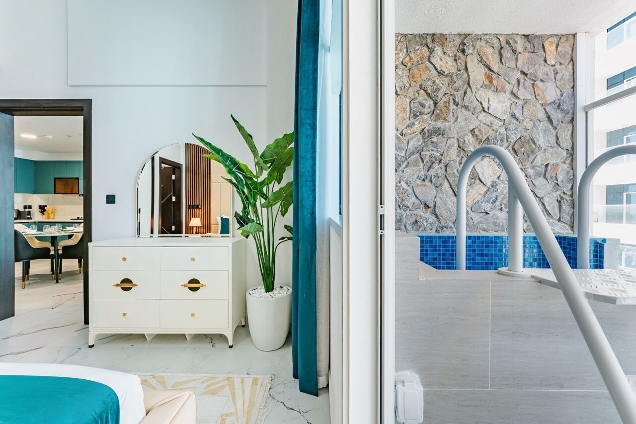 Luxury Apartment, 1 King Bed, Non Smoking, City View