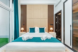 Departamento de lujo, 1 cama King size, para no fumadores, vista a la ciudad | Caja de seguridad en la habitación y decoración personalizada 