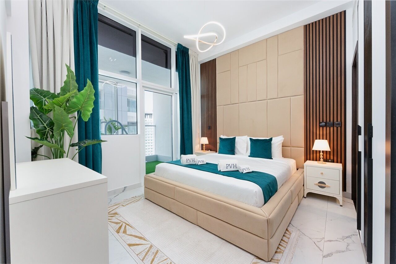 Luxury Apartment, 1 King Bed, Non Smoking, City View