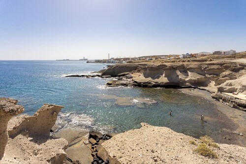 Home2Book Cozy Sea View Apartment Near the Coast