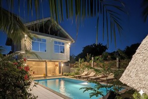 Unclassified image, 5 of 20, button