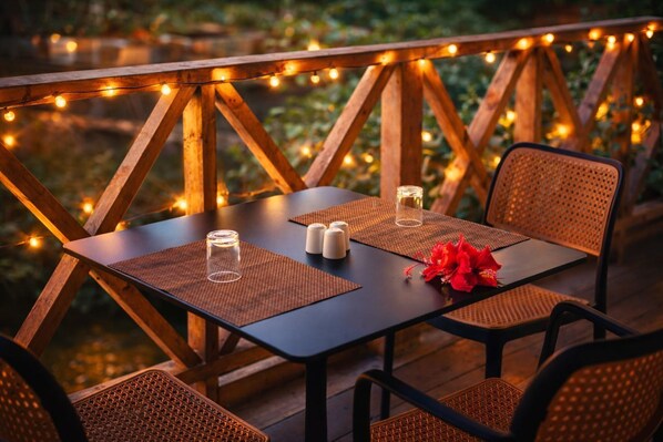 Unclassified image, 1 of 20, button