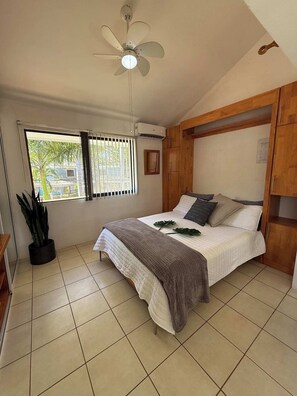 Unclassified image, 4 of 16, button - Across from Beach | Walkable, Central & Quiet (Coco)