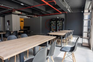 Dining - Premium Loft : View : Gymnasium : Coworking (Bogotá)