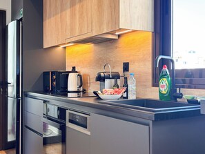 Private kitchen - Top Floor Elegant Escape in Glyfada Center (Glifada)