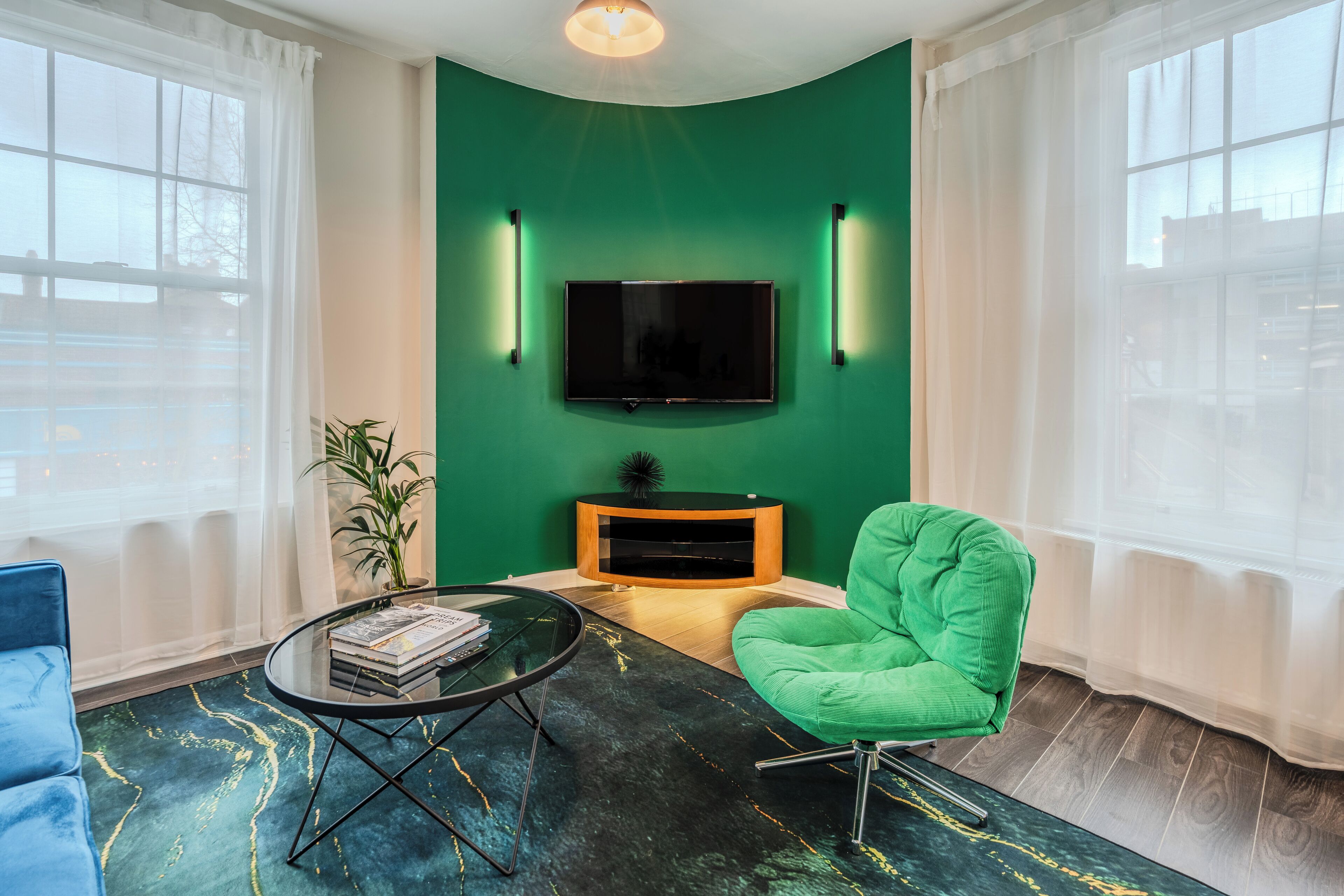 Smart-TV, bøker og musikkbibliotek