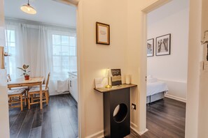 1 chambre, fer et planche à repasser, Wi-Fi gratuit, draps fournis