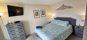 3 habitaciones, tabla de planchar con plancha, wifi y ropa de cama 