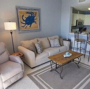 Living area - Coastal Comfort: 1 Bedroom, 2 Baths, Steps from Relaxation (Gulf Shores)
