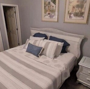 1 bedroom, Internet, bed sheets - Coastal Comfort: 1 Bedroom, 2 Baths, Steps from Relaxation (Gulf Shores)