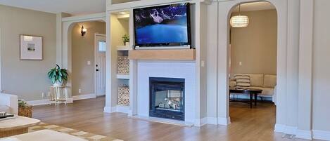 TV, fireplace