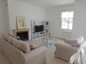 Unclassified image, 5 of 15, button - Vrbo Property (Cambrils)