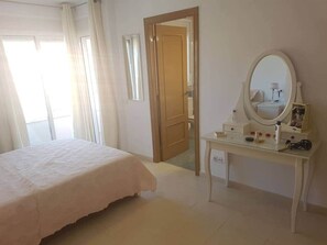 Unclassified image, 3 of 15, button - CASA ALEGRIA CAMBRILS (Cambrils)