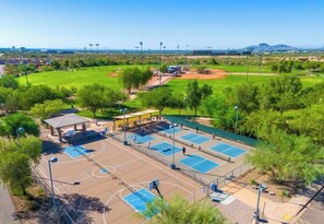 Sports court - Cozy townhome in Grayhawk Community w/ heated pools & center of many golfcourses (Scottsdale)