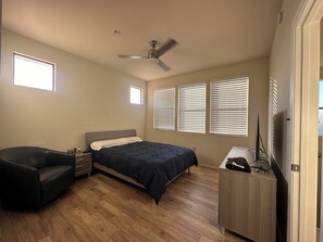2 bedrooms, iron/ironing board, WiFi, bed sheets - Cozy townhome in Grayhawk Community w/ heated pools & center of many golfcourses (Scottsdale)