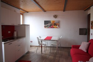 Unclassified image, 3 of 31, button - Prima del Cielo - Alba Apartment near Varenna and Lake Como (Gittana)