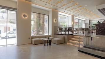 Coin salon dans le hall
