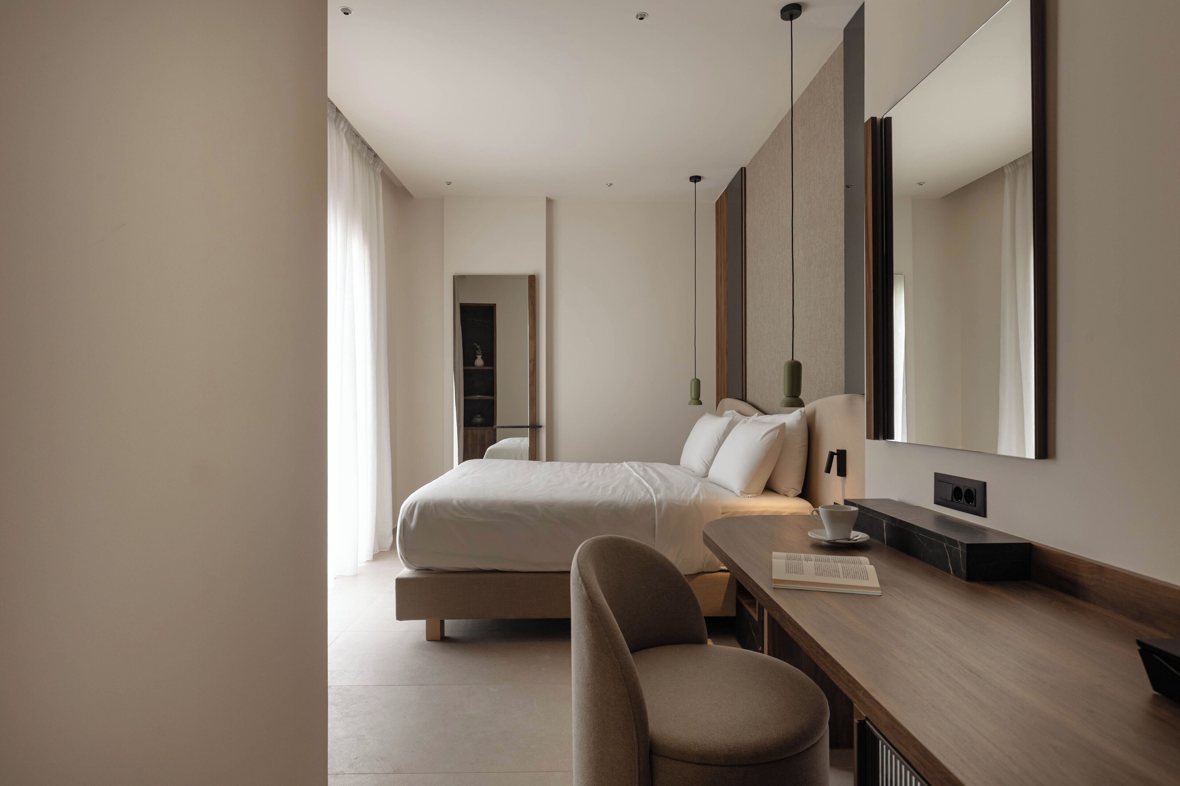 Junior Suite with Hot Tub | Hypo-allergenic bedding, in-room safe, desk, laptop workspace