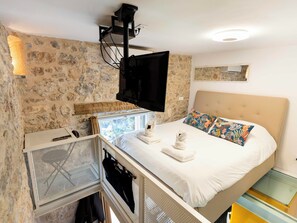 1 bedroom, iron/ironing board, WiFi - Duplex with Balcony in Cannes (Cannes)