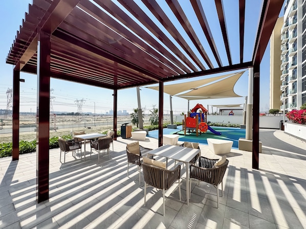 Gambar tidak terklasifikasi, 1 dari 32, tombol