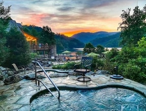 Baignoire à remous extérieure
