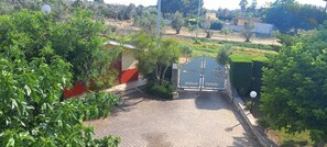 Property grounds - Casa Ivan - 2 pers, large terrace, 10 min to the beach (Puglia)