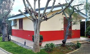 Exterior - Casa Ivan - 2 pers, large terrace, 10 min to the beach (Puglia)