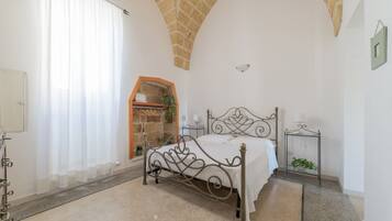 1 camera, ferro/asse da stiro, Wi-Fi, lenzuola