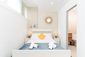 Double Room | Blackout curtains, soundproofing, iron/ironing board, free WiFi - Bucio Coliving (SANTA CRUZ DE TENERIFE)