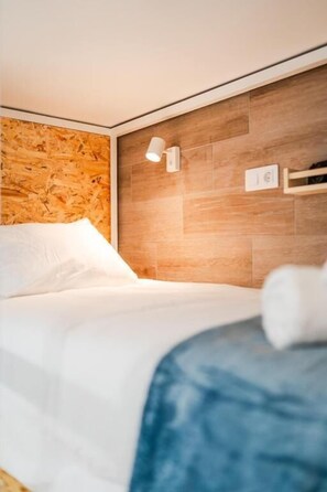 Blackout curtains, soundproofing, iron/ironing board, free WiFi - Bucio Coliving (SANTA CRUZ DE TENERIFE)