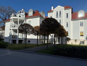 Exterior - ***STRANDPALAIS*** Apartment "Backbord" only 150 m from the beach (Kühlungsborn)