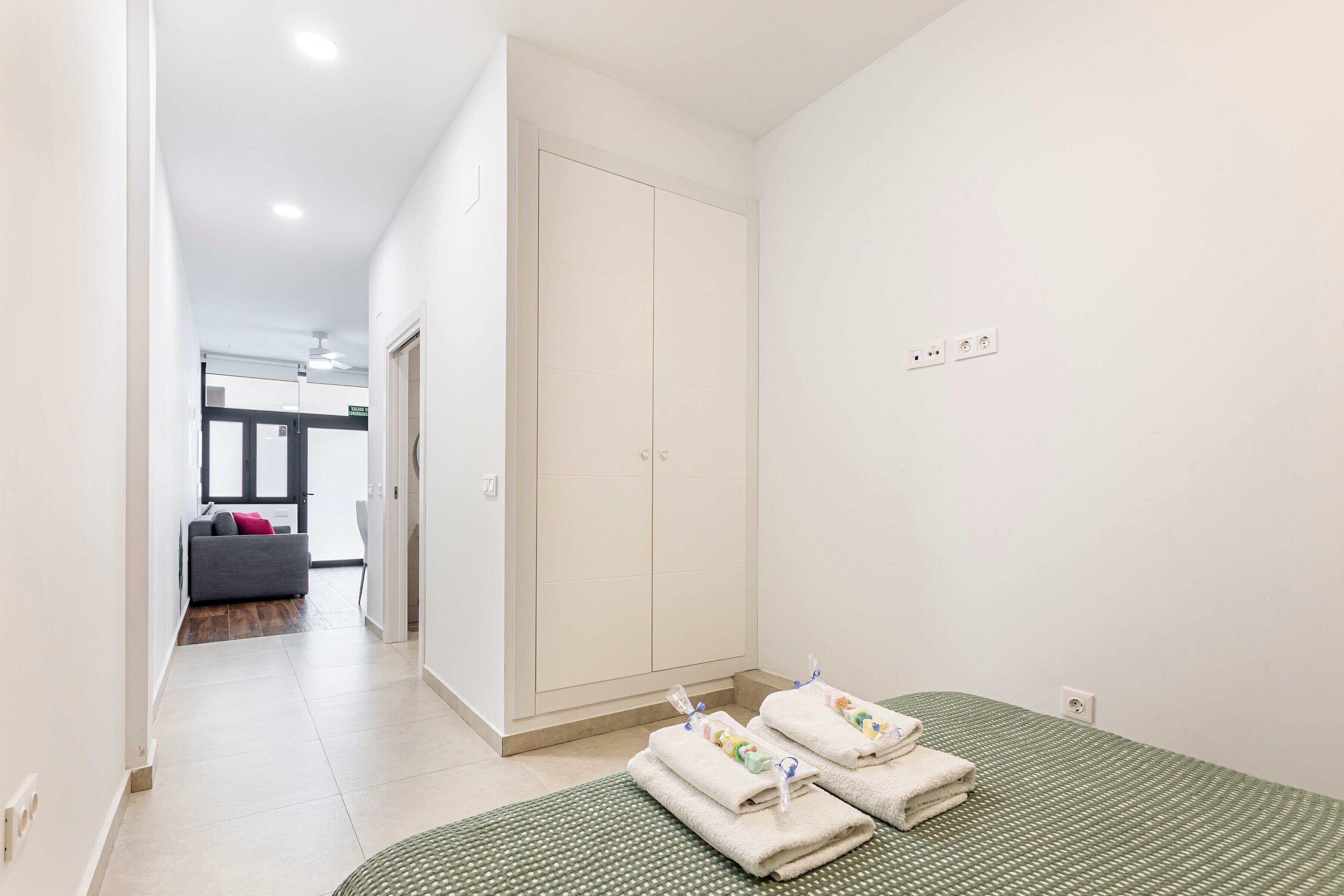 1 chambre, fer et planche à repasser, Wi-Fi, draps fournis